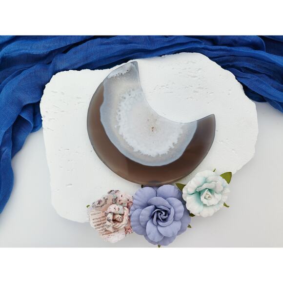 Large Druzy Agate Flat Moon Crystal Carving - Picture 2 of 6